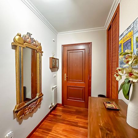 Apartamento Completo, Amplio, Muy Iluminado Y Con Plaza De Garaje Incluida. オ・グローベ エクステリア 写真