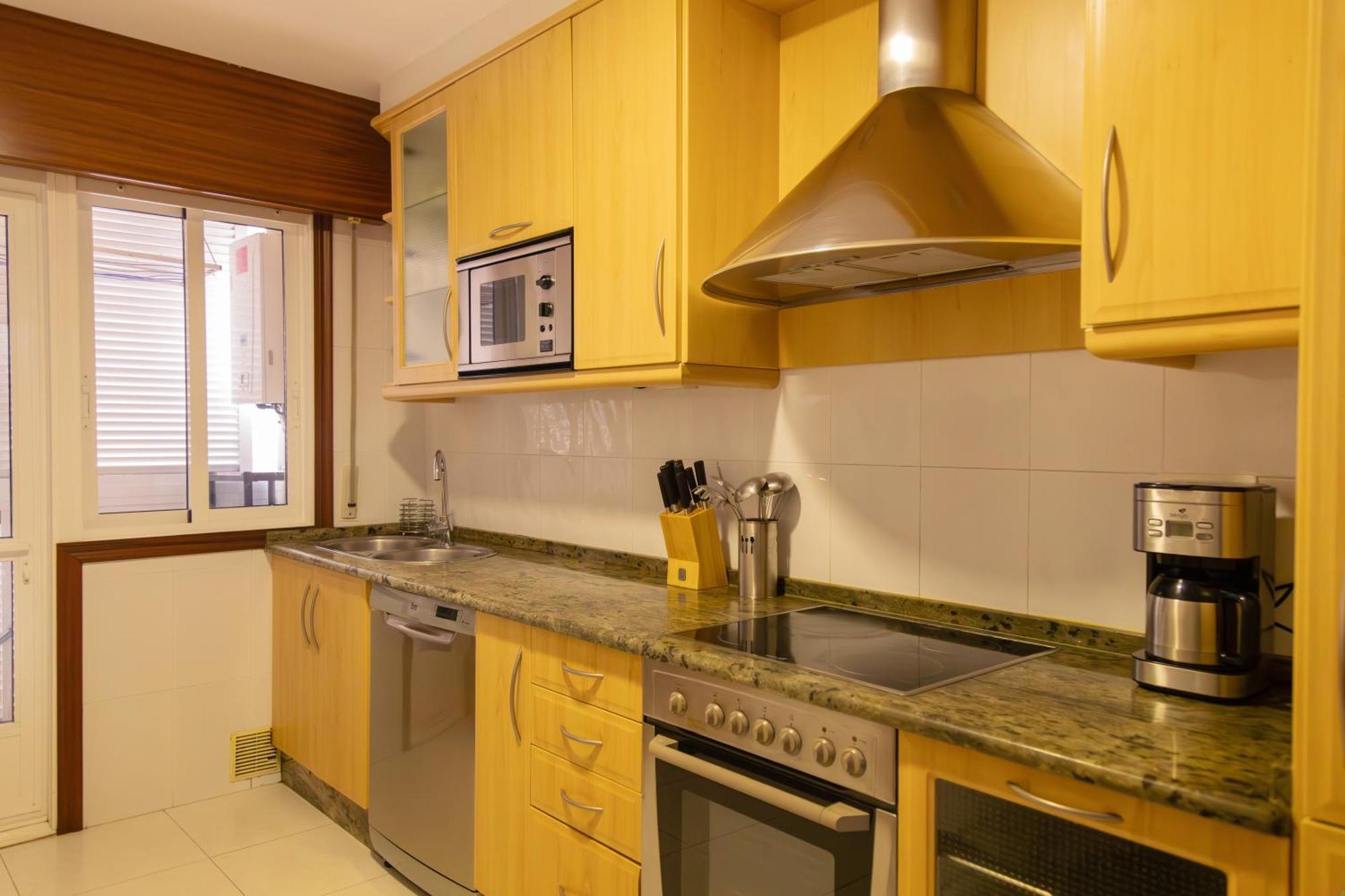 Apartamento Completo, Amplio, Muy Iluminado Y Con Plaza De Garaje Incluida. オ・グローベ エクステリア 写真