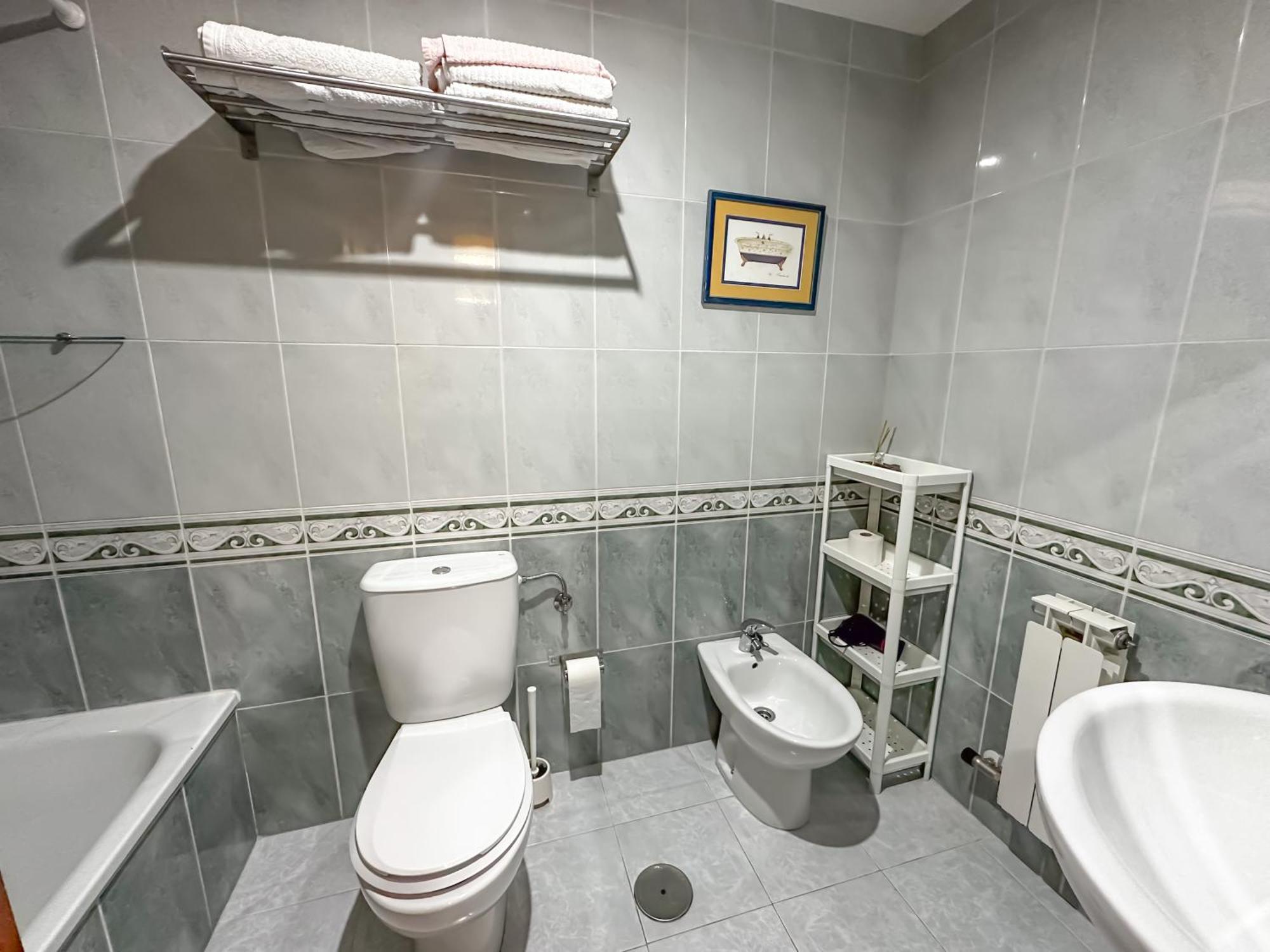 Apartamento Completo, Amplio, Muy Iluminado Y Con Plaza De Garaje Incluida. オ・グローベ エクステリア 写真