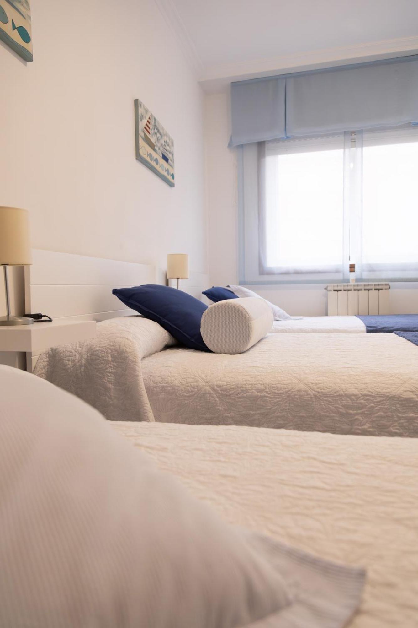 Apartamento Completo, Amplio, Muy Iluminado Y Con Plaza De Garaje Incluida. オ・グローベ エクステリア 写真