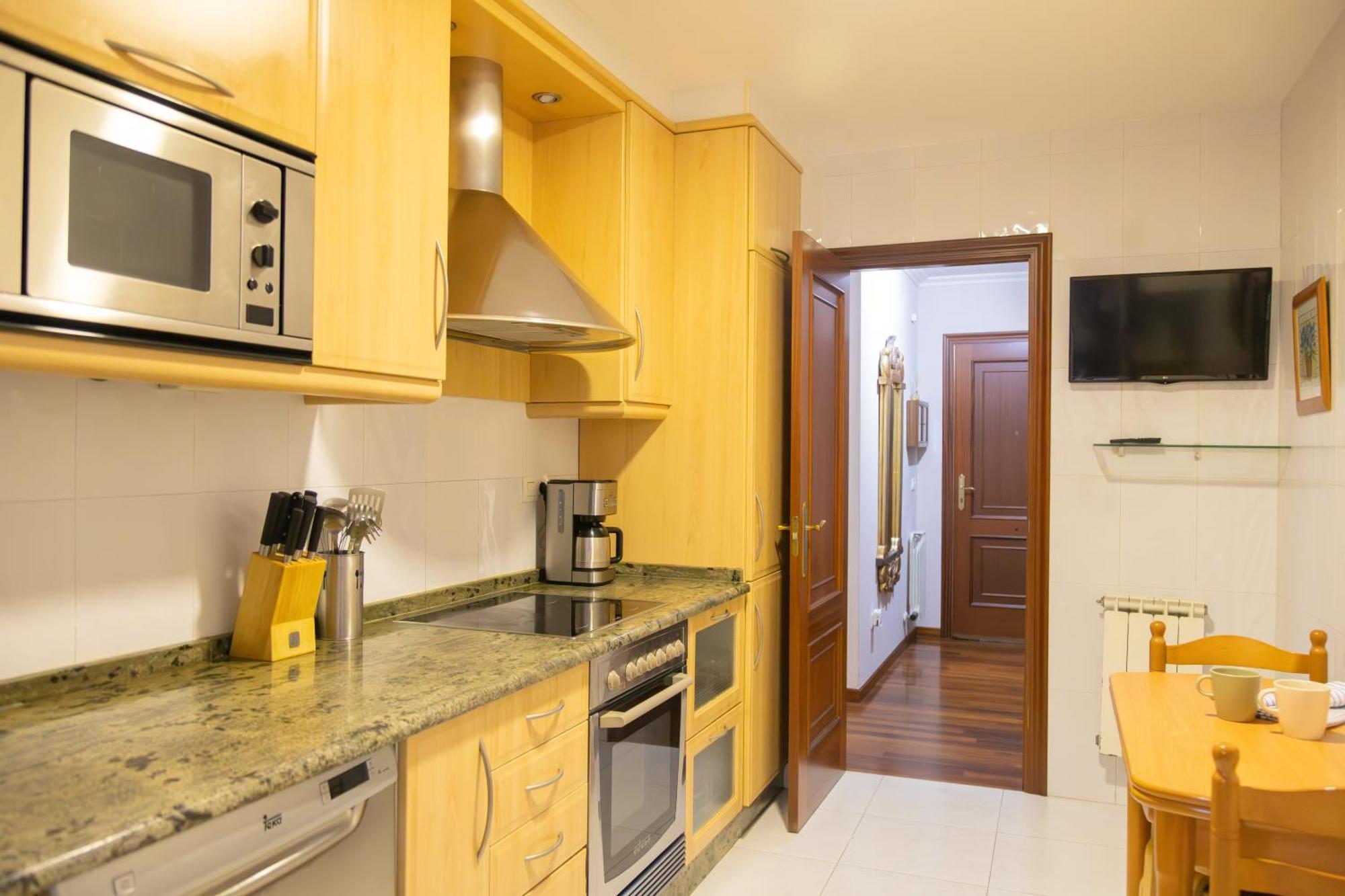 Apartamento Completo, Amplio, Muy Iluminado Y Con Plaza De Garaje Incluida. オ・グローベ エクステリア 写真