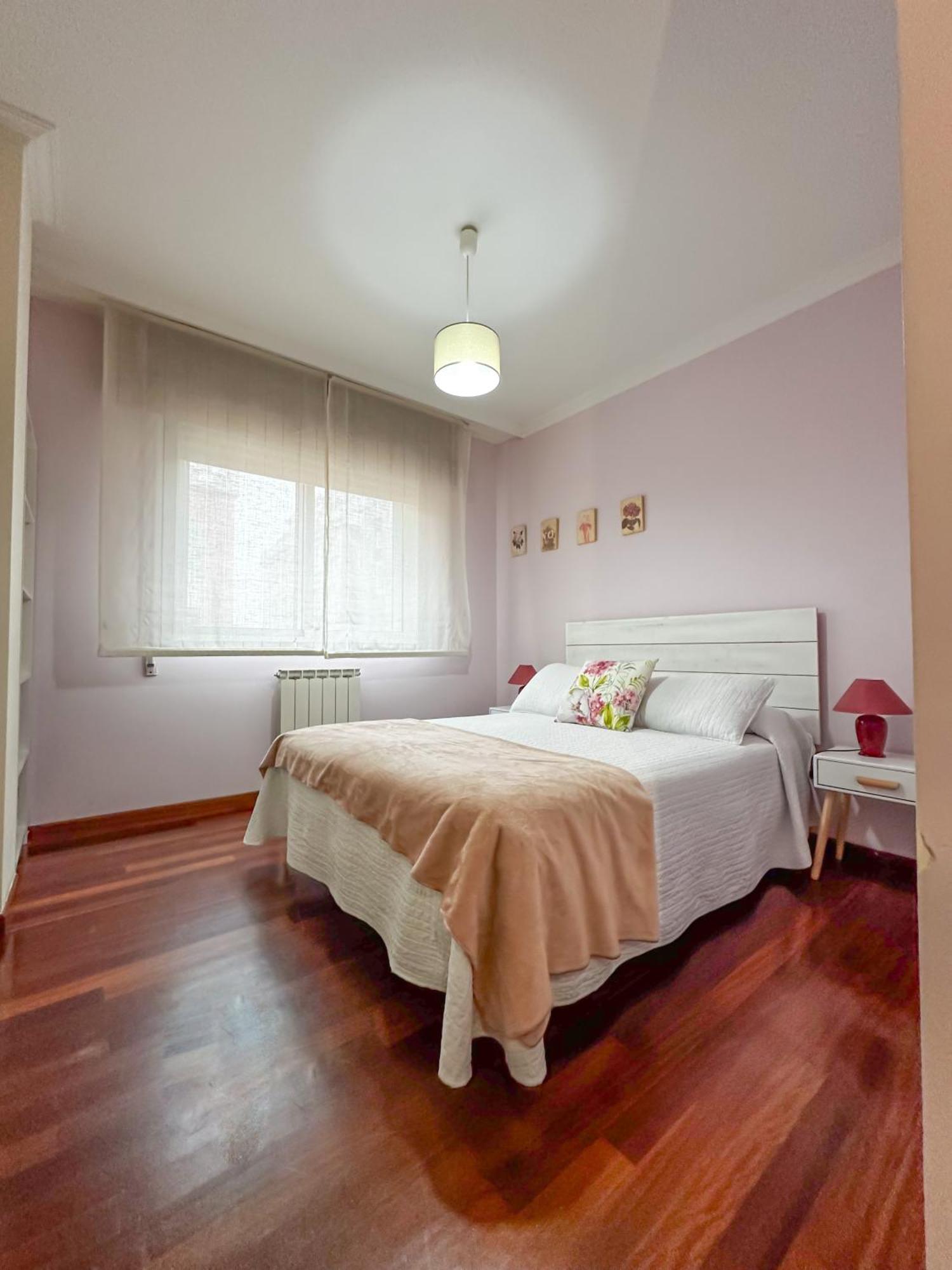 Apartamento Completo, Amplio, Muy Iluminado Y Con Plaza De Garaje Incluida. オ・グローベ エクステリア 写真