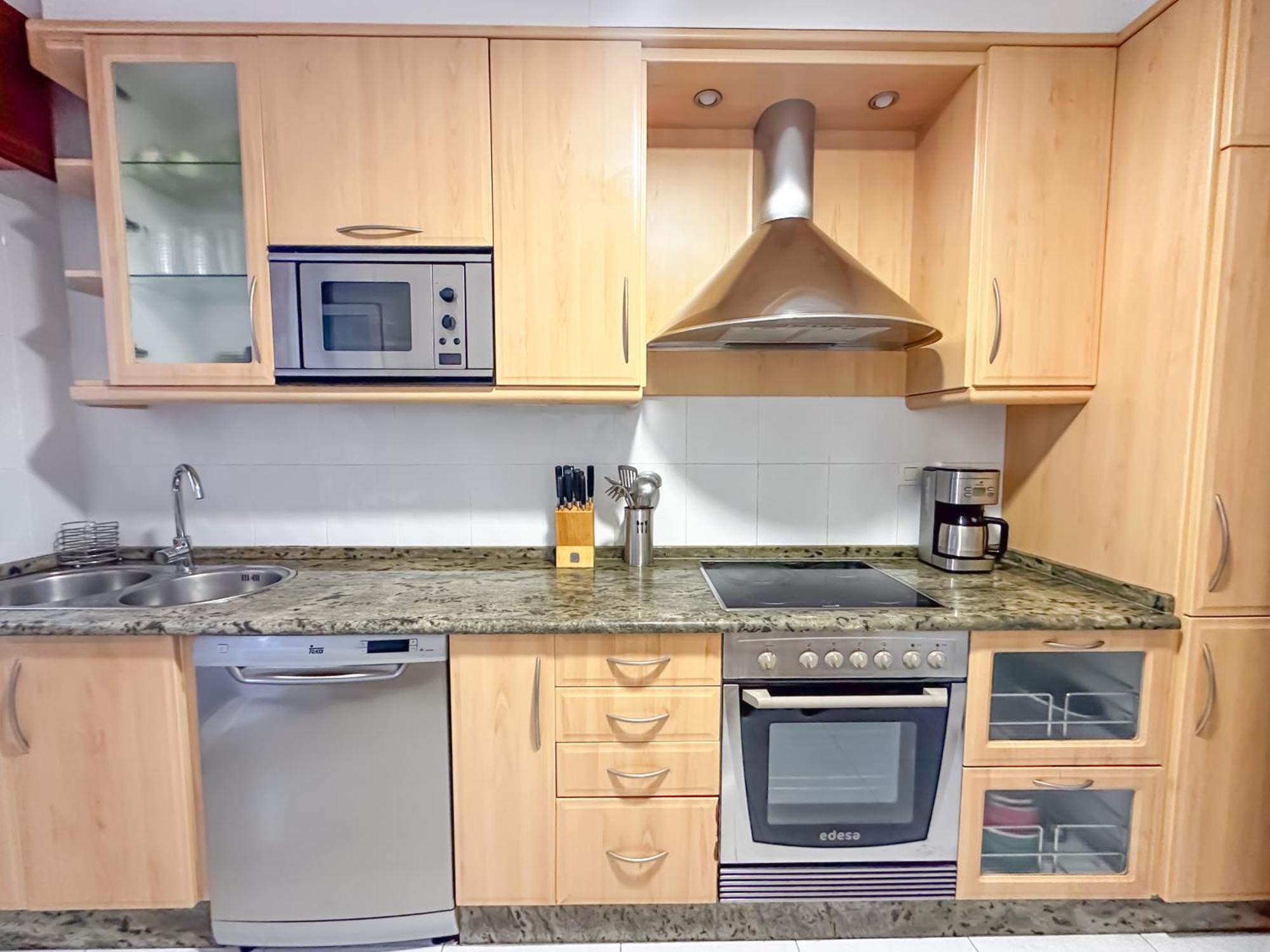 Apartamento Completo, Amplio, Muy Iluminado Y Con Plaza De Garaje Incluida. オ・グローベ エクステリア 写真