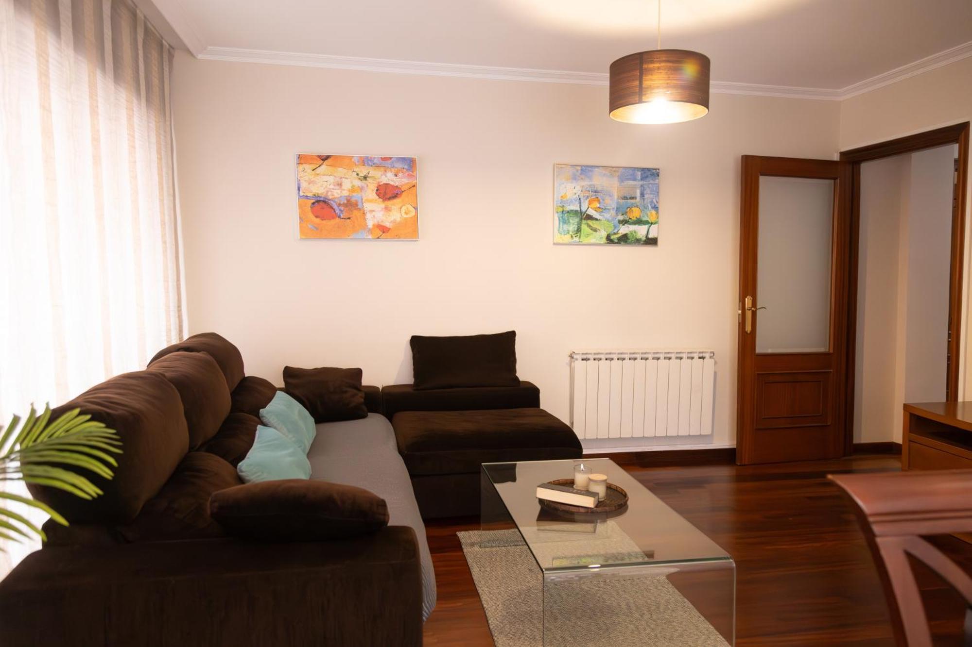 Apartamento Completo, Amplio, Muy Iluminado Y Con Plaza De Garaje Incluida. オ・グローベ エクステリア 写真