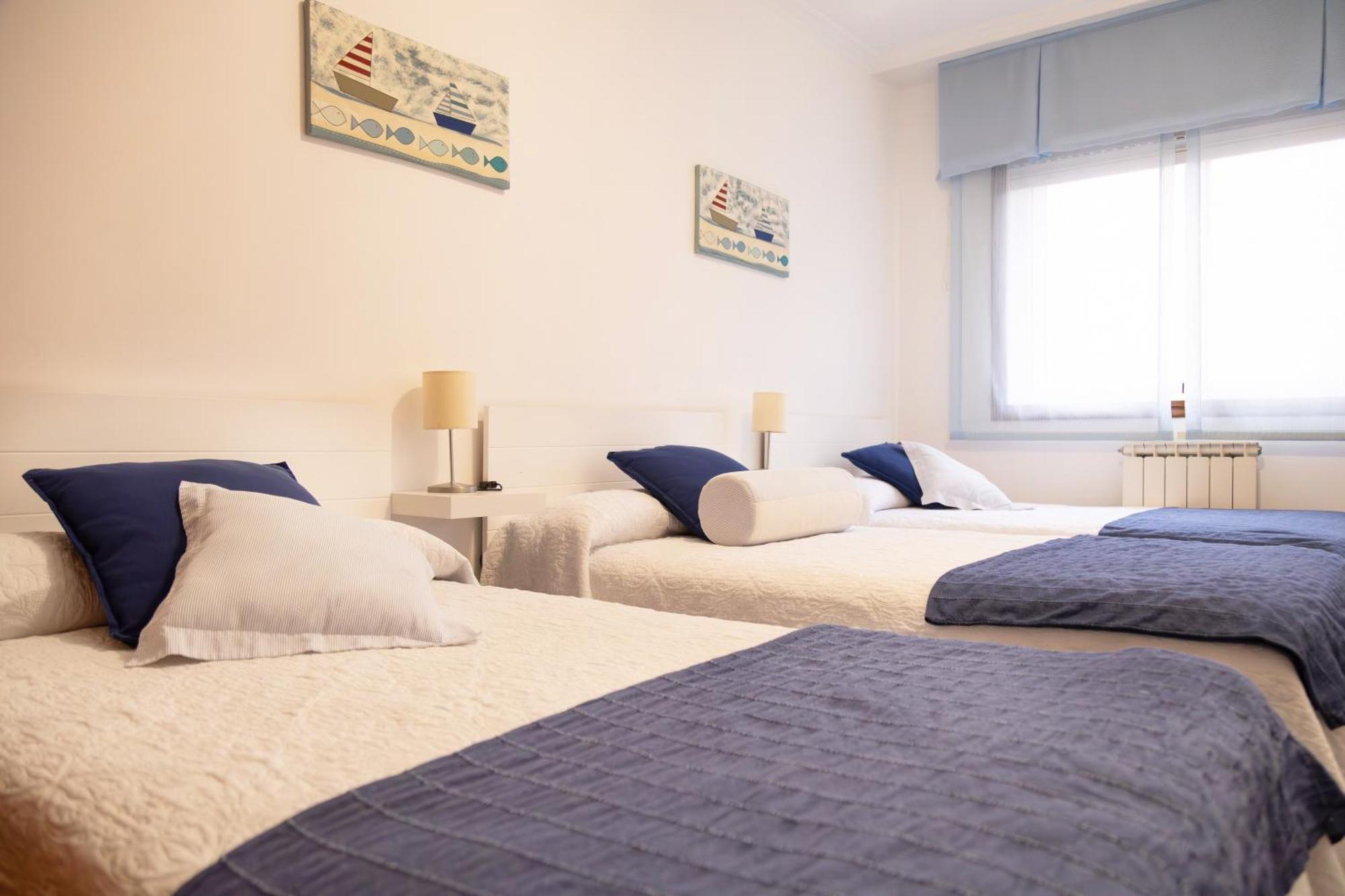Apartamento Completo, Amplio, Muy Iluminado Y Con Plaza De Garaje Incluida. オ・グローベ エクステリア 写真