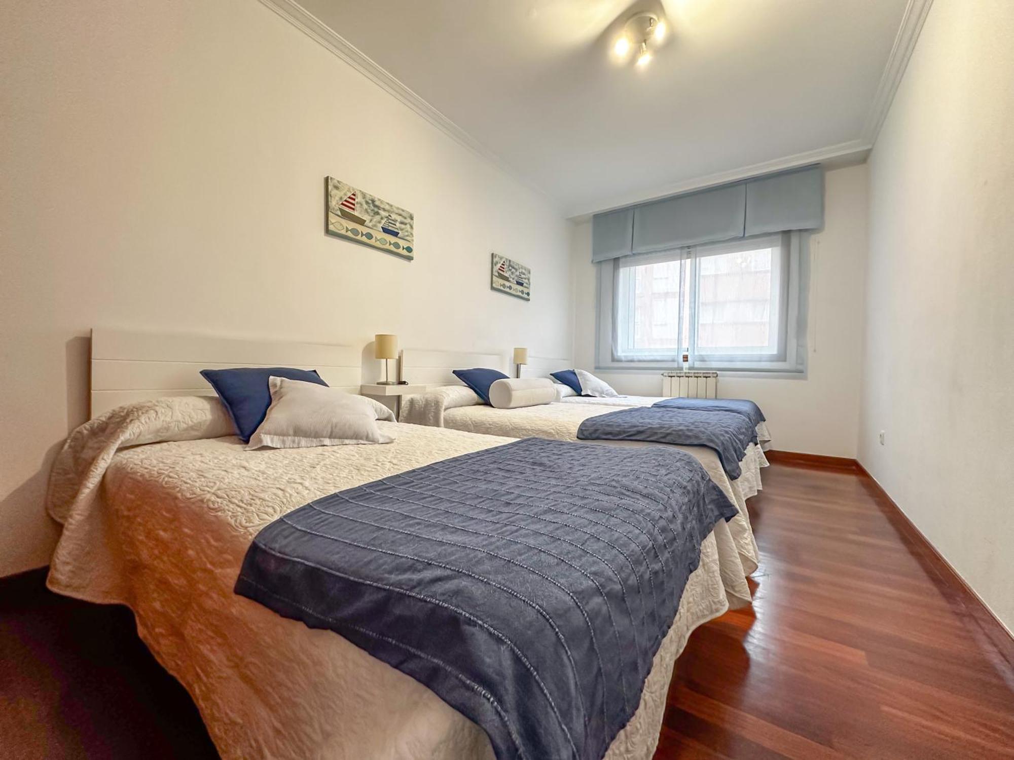 Apartamento Completo, Amplio, Muy Iluminado Y Con Plaza De Garaje Incluida. オ・グローベ エクステリア 写真