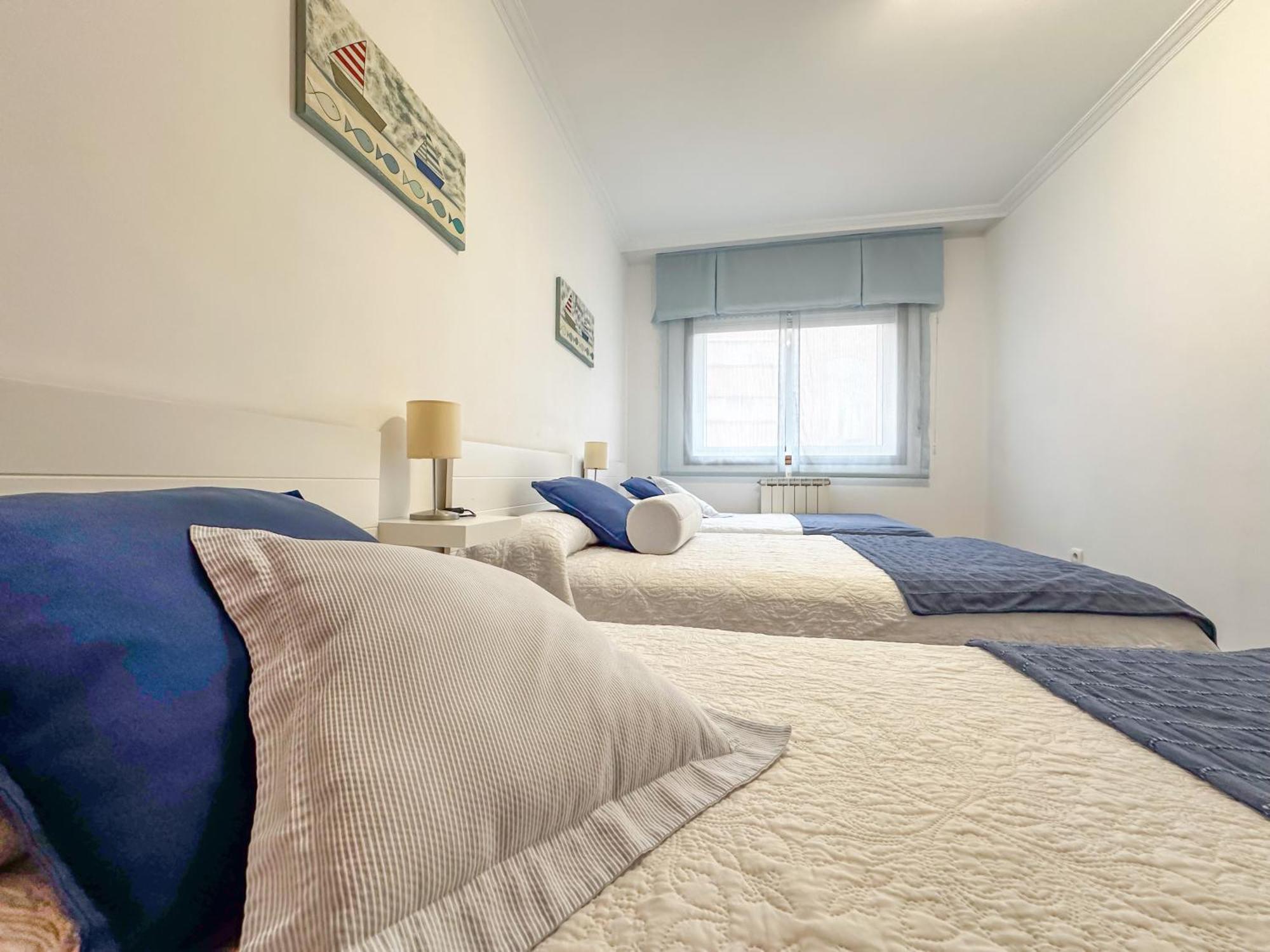 Apartamento Completo, Amplio, Muy Iluminado Y Con Plaza De Garaje Incluida. オ・グローベ エクステリア 写真