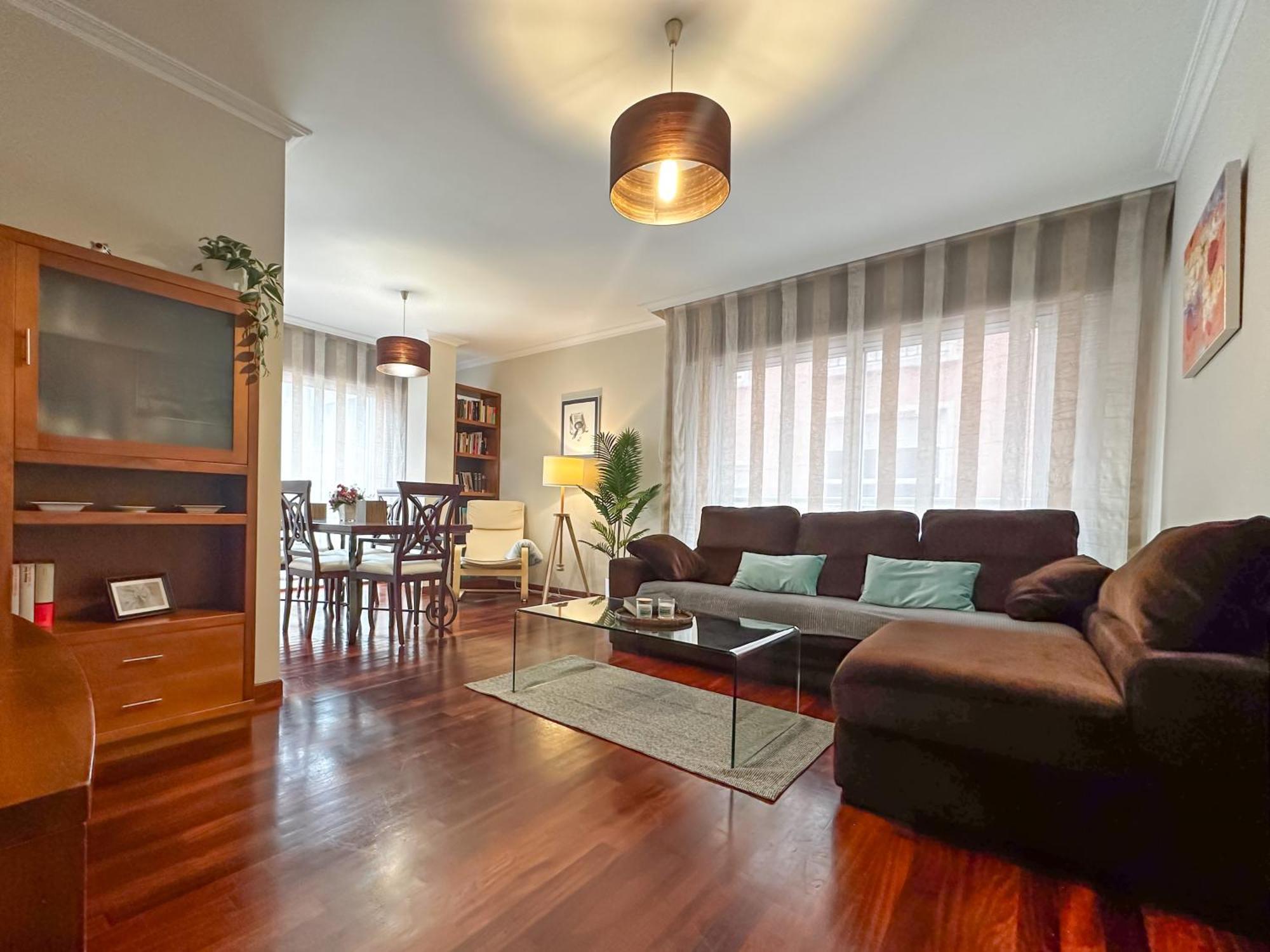Apartamento Completo, Amplio, Muy Iluminado Y Con Plaza De Garaje Incluida. オ・グローベ エクステリア 写真